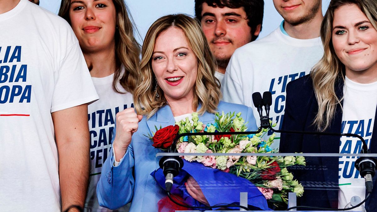 İtalya Başbakanı Meloni, Avrupa Parlamentosu seçimlerinde aday olduğunu açıkladı