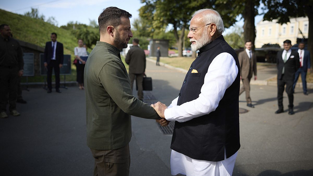 Hindistan Başbakanı Modi barış için Ukrayna'ya yardım teklifinde bulundu
