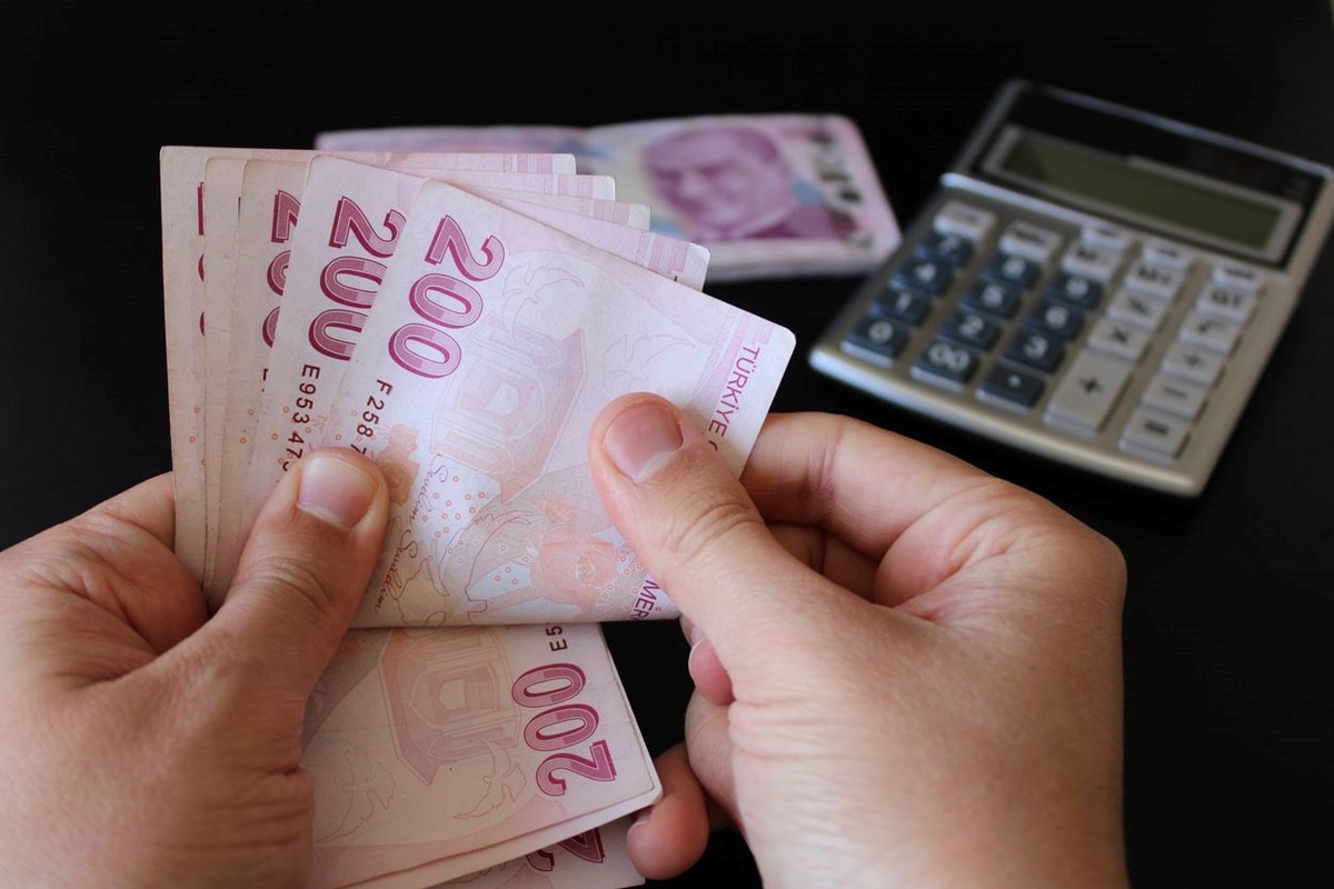 Kamu çalışanları ve emeklilik farklılıkları ne zaman yatacak? 1969 TL En düşük emeklilik farkı ne zaman ödenecek? Gözler 2025 maaş farklılıkları için ödemeler - görsel 2