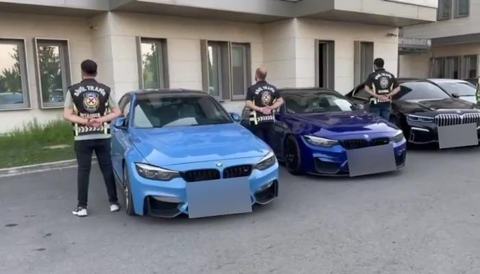 Otomobille drift yapan Çakarlı... Bakan Yerlikaya açıkladı: Tutuklandılar