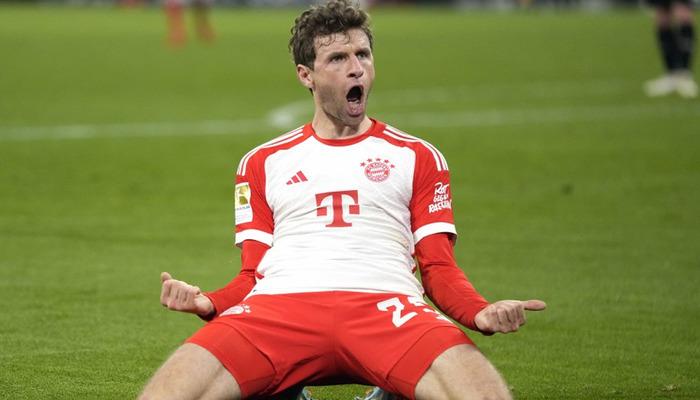 Thomas Müller sürprizi! Kariyerinde bir ilk yaşayıp imzayı atacak -