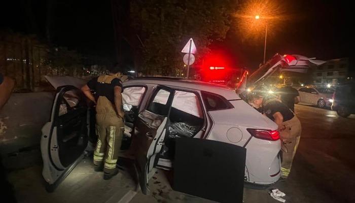 Kırmızı ışık ihlali ortalığı savaş alanına çevirdi: 2'si ağır 8 yaralı