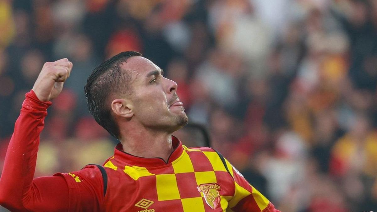 Son Dakika Spor Haberi | Göztepe, ayrılığı duyurdu! Suudi Arabistana transfer oldu