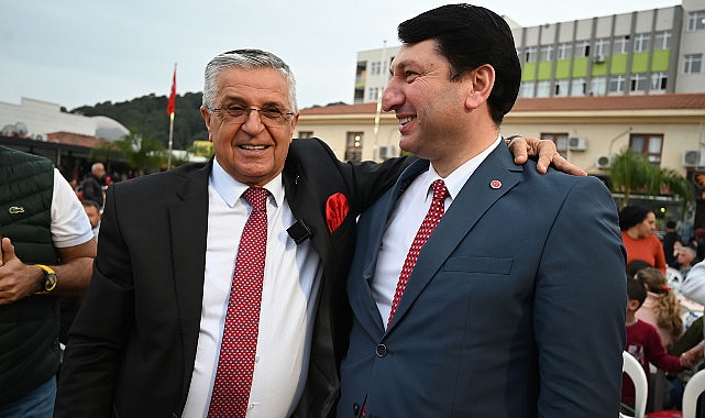 Başkan Topaloğlu'nun ilçe merkezinde iftar yemeği - GÜNDEM