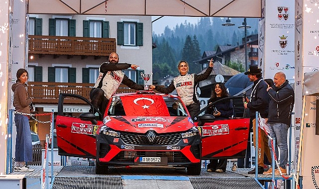 Enplus desteğiyle İtalya Rallisi'ne Türk imzası; Türk ralli pilotu Nazan Zorlu, İtalya Ralli Şampiyonası'nda iki yarışla liderliği ele geçirdi - SPORT