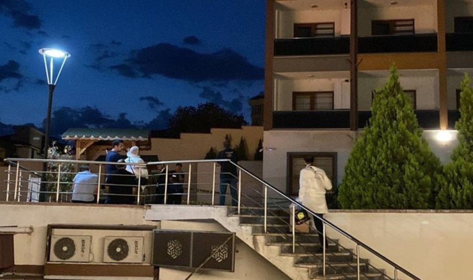 Eski sevgilisiyle tartıştı: Kendini balkondan attı!  - Türkiye'den son dakika haberleri