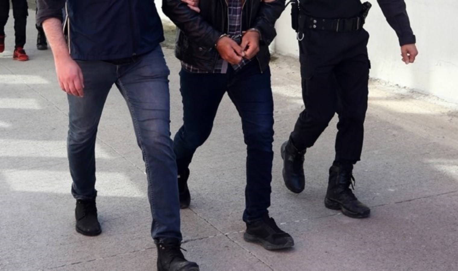 Son haberler... Bakan Ali Yerlikaya açıkladı: "Narkokapan-10" operasyonunda 213 zehir taciri yakalandı! - Türkiye'den son dakika haberleri