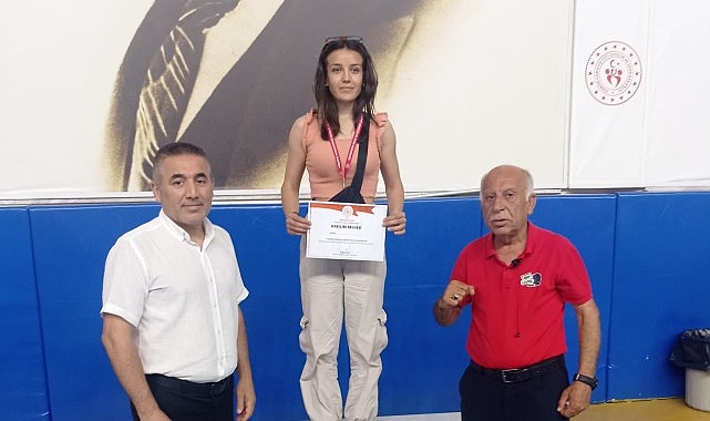 Mersin'de düzenlenen Türkiye Kick Boks Şampiyonası'nın grup seçme müsabakalarında Nevşehir Belediyesi sporcuları önemli başarılar elde etti - SPORT
