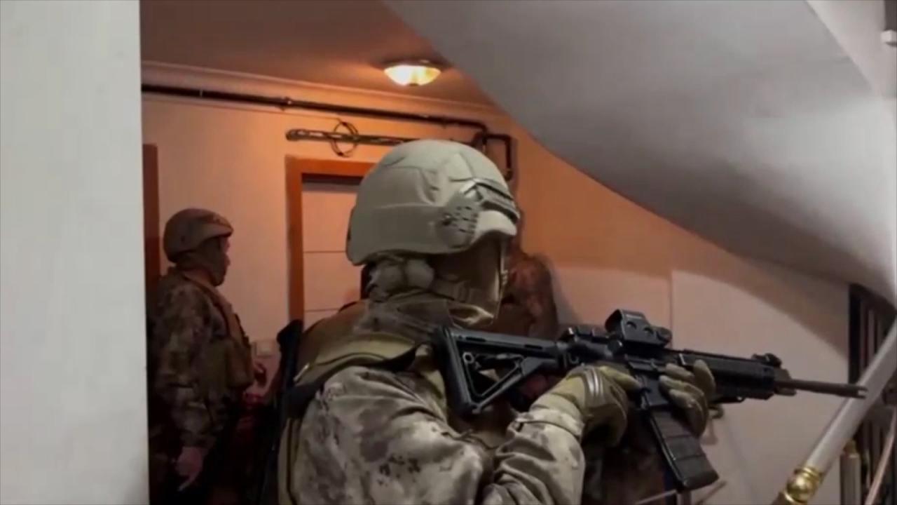 Sosyal medya üzerinden yasa dışı silah ticareti yapan 55 şüpheli yakalandı