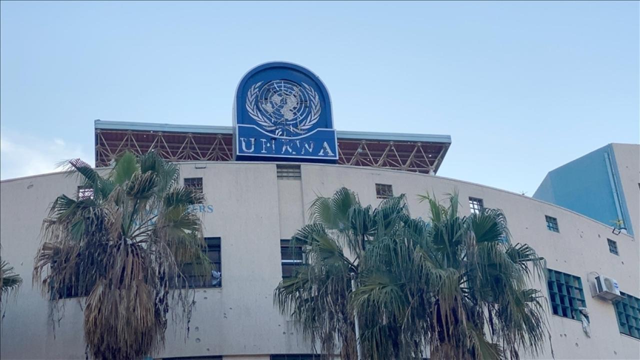 UNRWA: Gazze Şeridi'ndeki tesislerimizin yarısından fazlası vuruldu veya hasar gördü